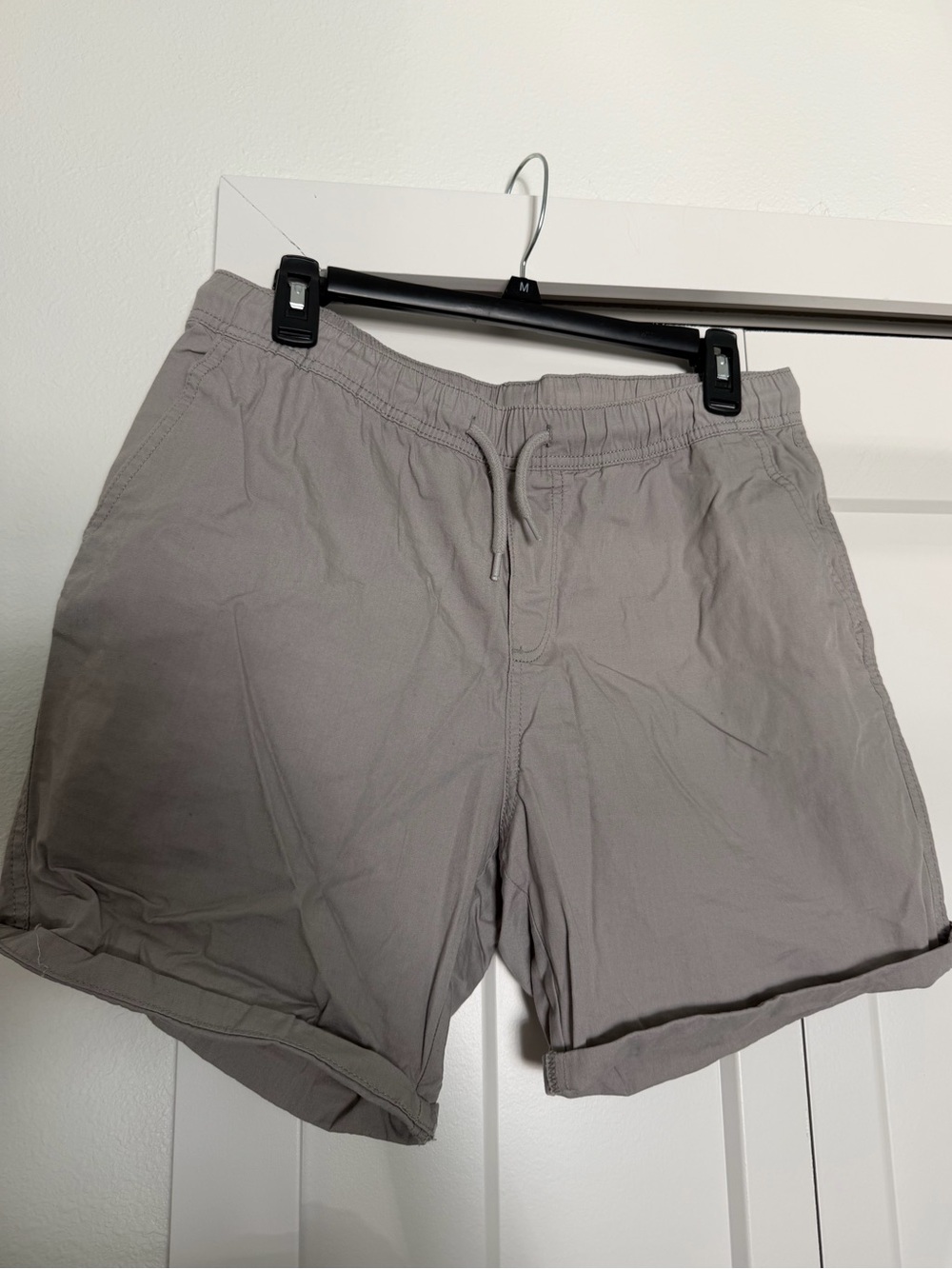 H&M Men's Casual Drawstring Shorts in Light Gray